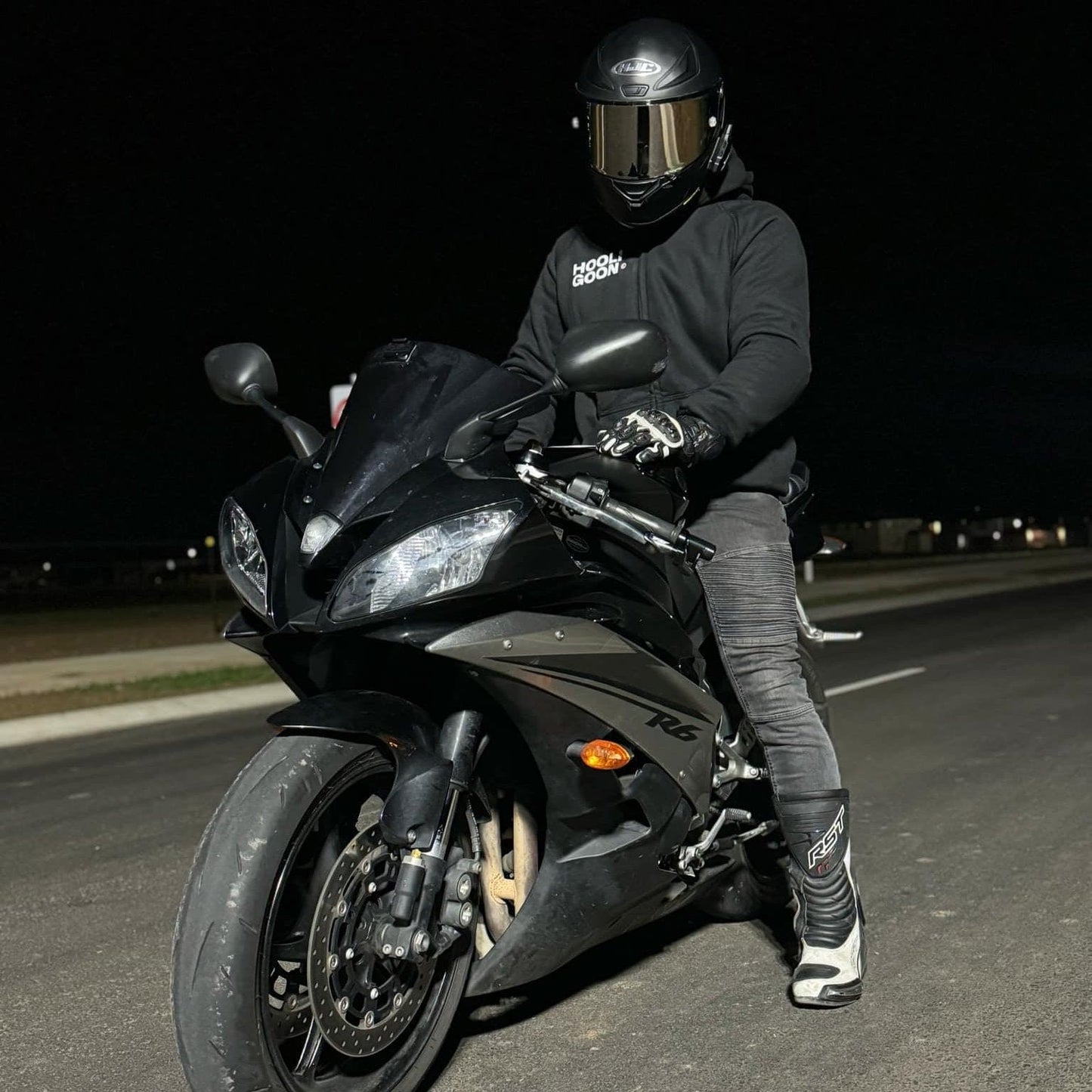 Armoured OG Core Hoodie - Black